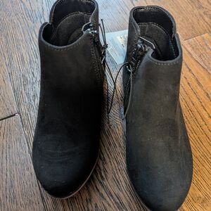 Cat & Jack Toddler Girls' Penelope Zipper Booties - Black 10